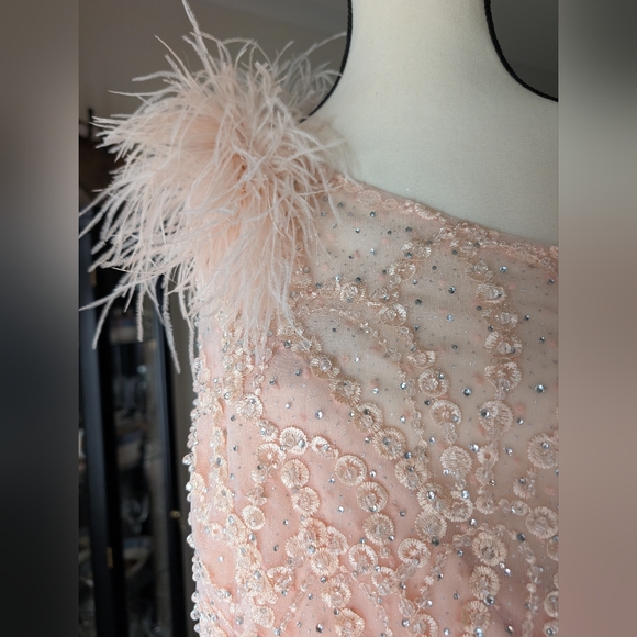 Mac Duggal Long, One-Shoulder Embellished Gown Size 20, NWT - Picture 9 of 9